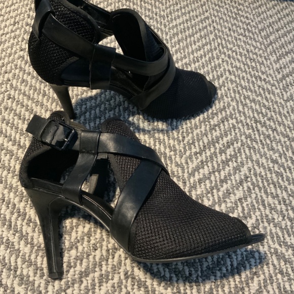 Black summer heels - Picture 2 of 4